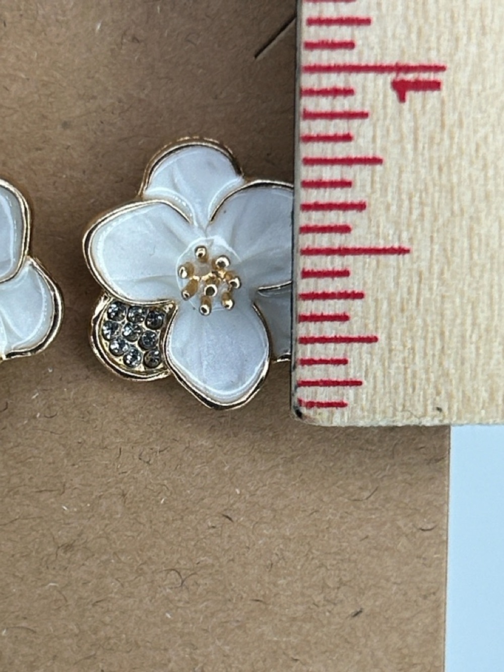 White Flower Crystal Accented Stud Earrings Fashion Jewelry - Picture 3 of 4